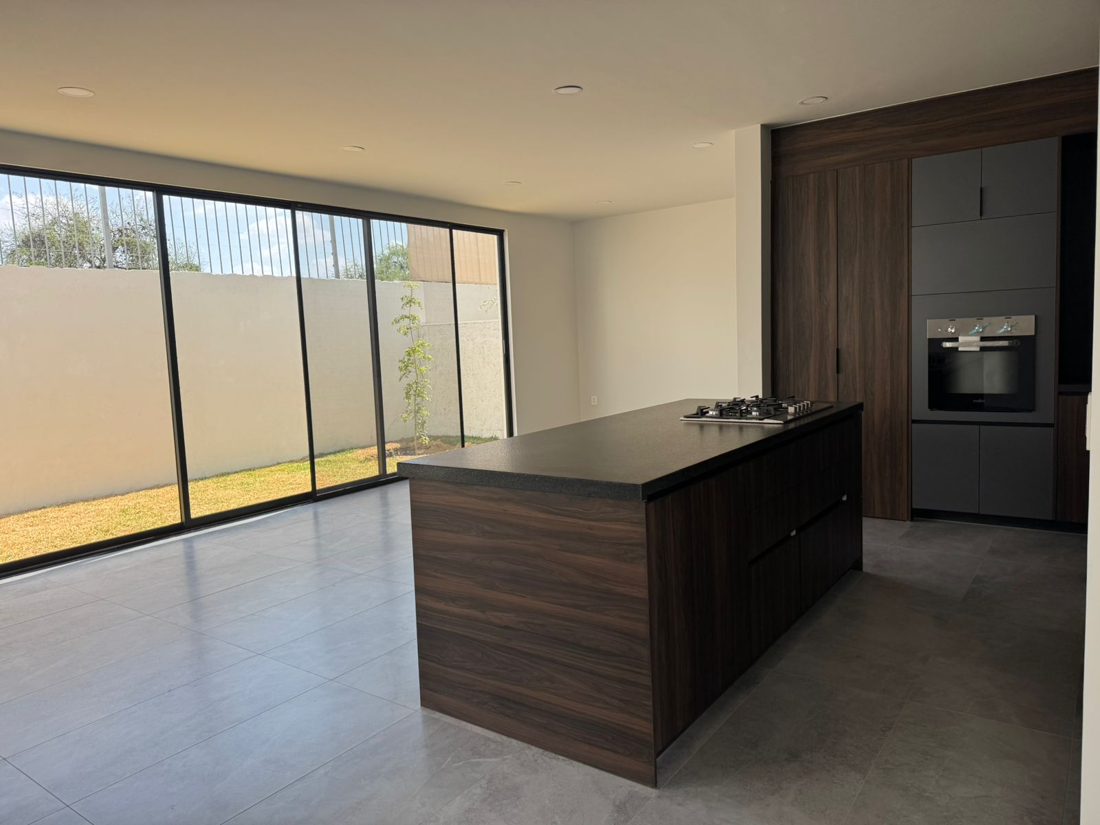 Se VENDE hermosa casa nueva  en Valles del molino zona norte